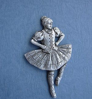 Brooch - Dancer
