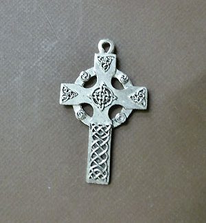 Charm - Cross-Celtic-High