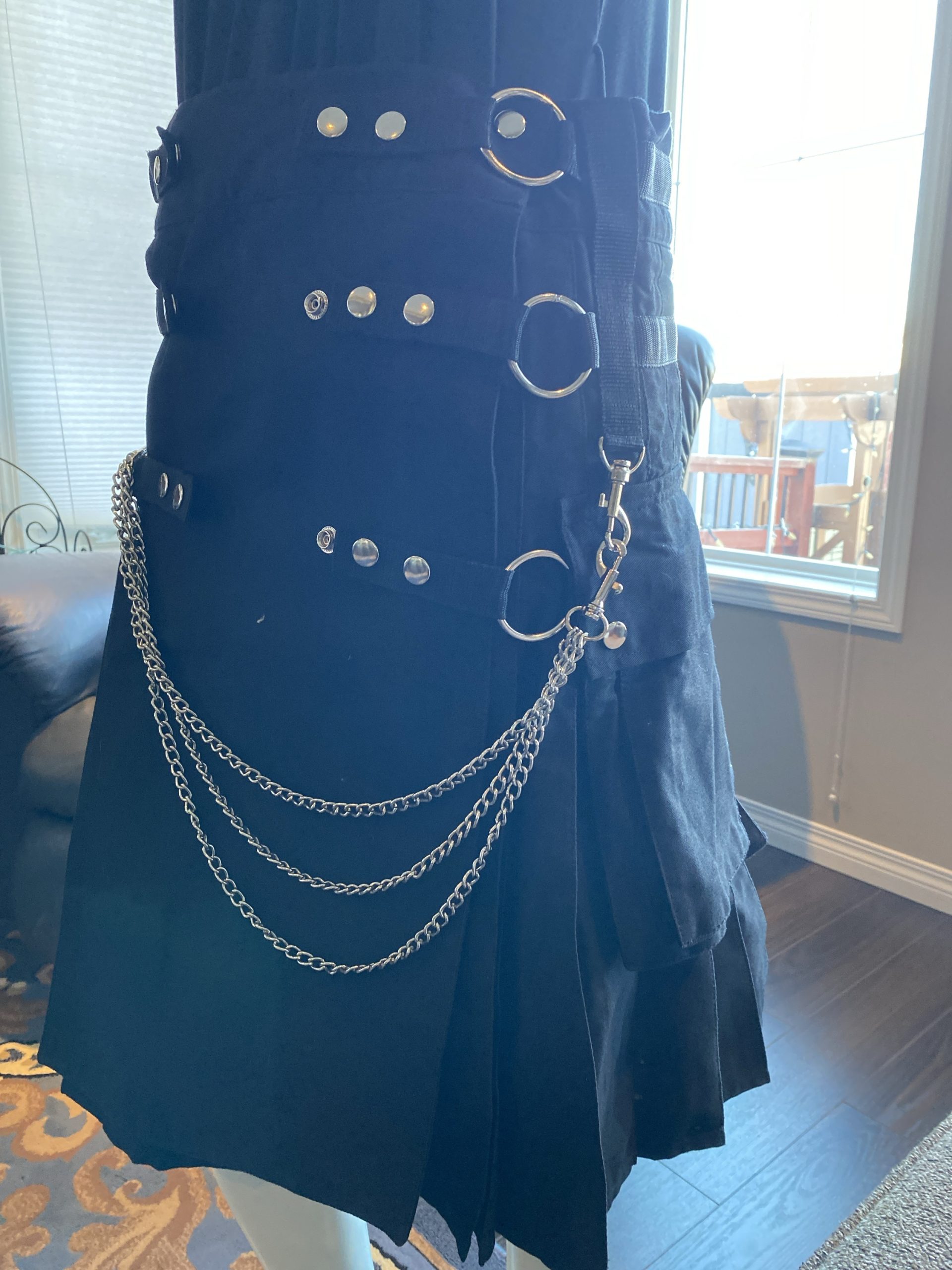 X black utility kilt