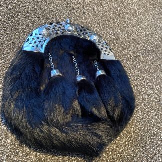 Dress Black fur sporran with Knot cantle