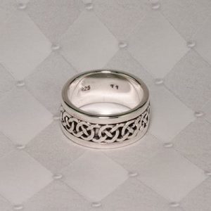 Celtic Spinner Ring Size 13